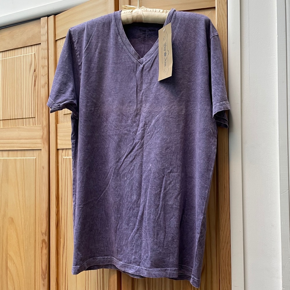 Pop Icon, Distressed Tee, Size L